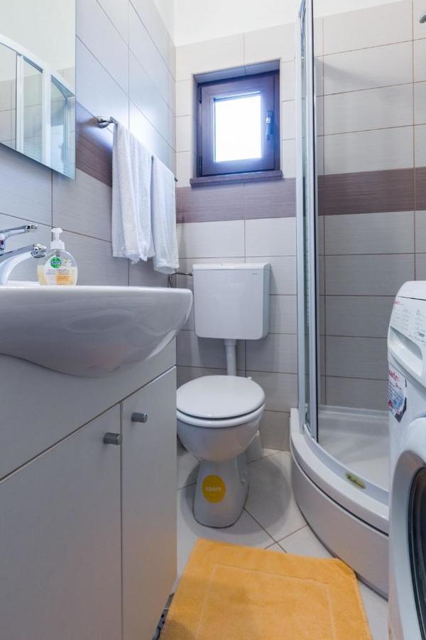 Apartman Bojana Apartment Starigrad Paklenica Exterior photo